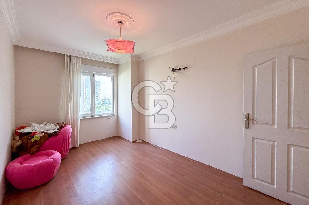 Cikcilli'de Ara Kat Ayrı Mutfaklı 3+1 Havuzlı Kiralık Daire