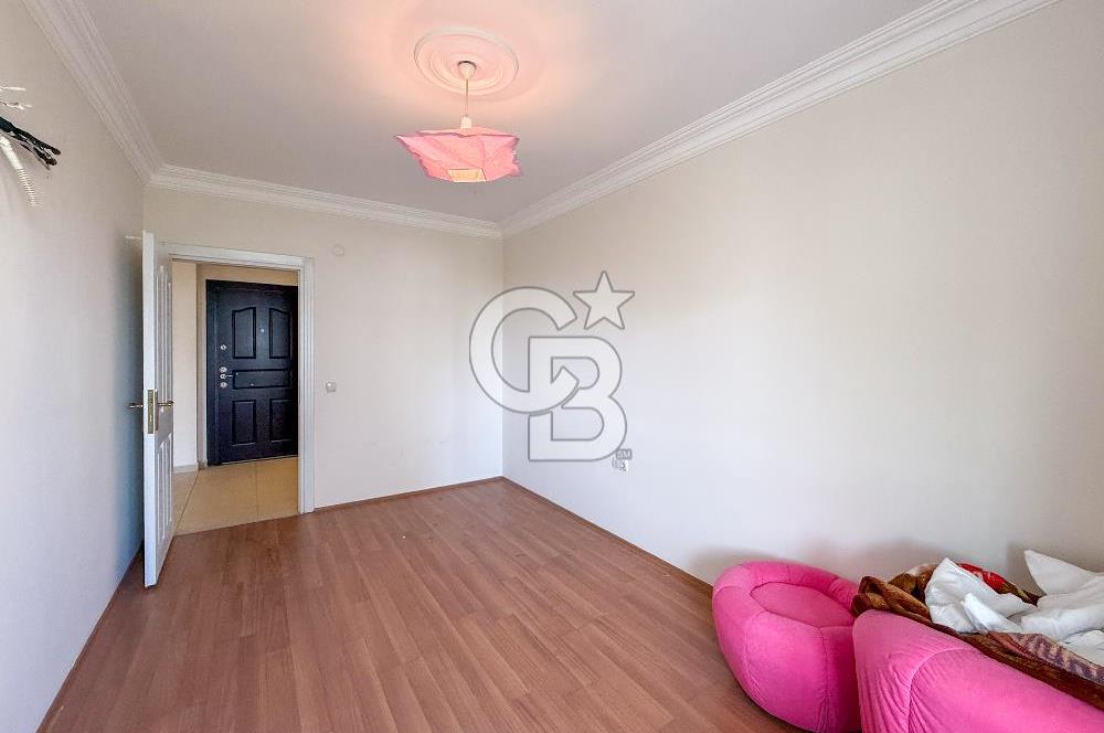 Cikcilli'de Ara Kat Ayrı Mutfaklı 3+1 Havuzlı Kiralık Daire
