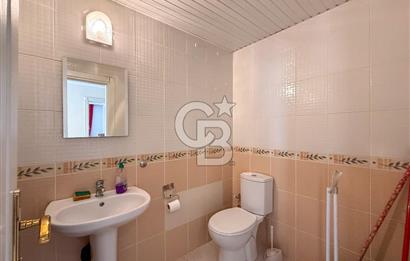 Cikcilli'de Ara Kat Ayrı Mutfaklı 3+1 Havuzlı Kiralık Daire