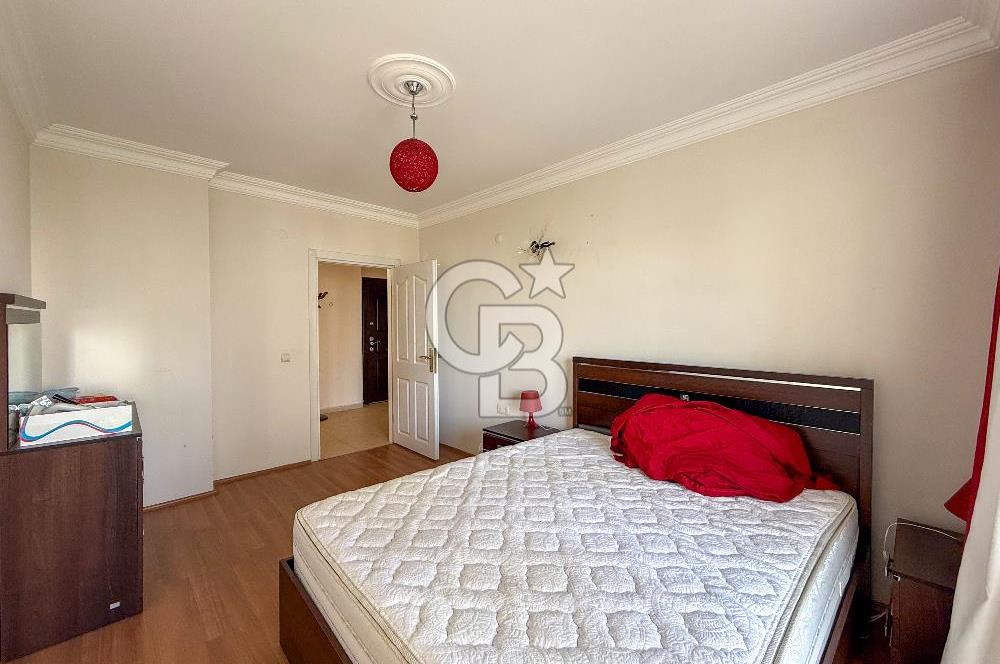 Cikcilli'de Ara Kat Ayrı Mutfaklı 3+1 Havuzlı Kiralık Daire