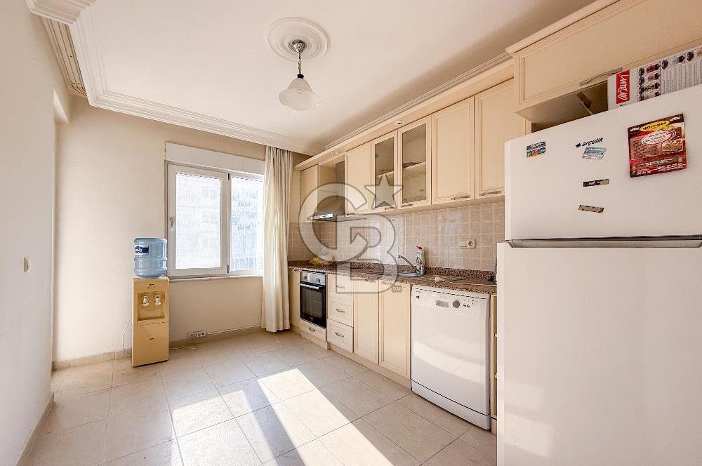 Cikcilli'de Ara Kat Ayrı Mutfaklı 3+1 Havuzlı Kiralık Daire
