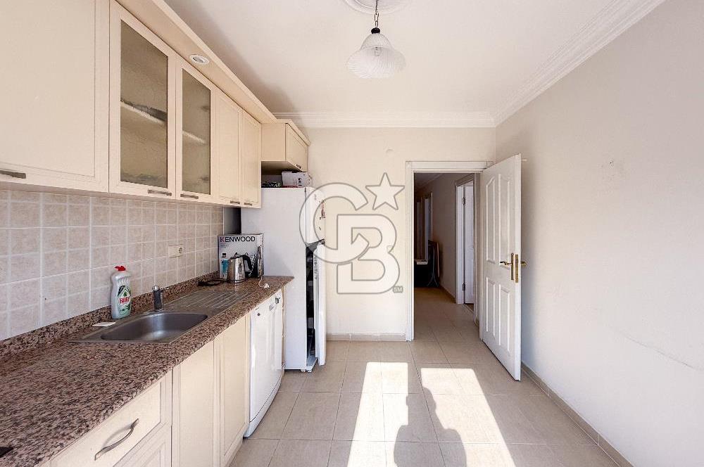 Cikcilli'de Ara Kat Ayrı Mutfaklı 3+1 Havuzlı Kiralık Daire