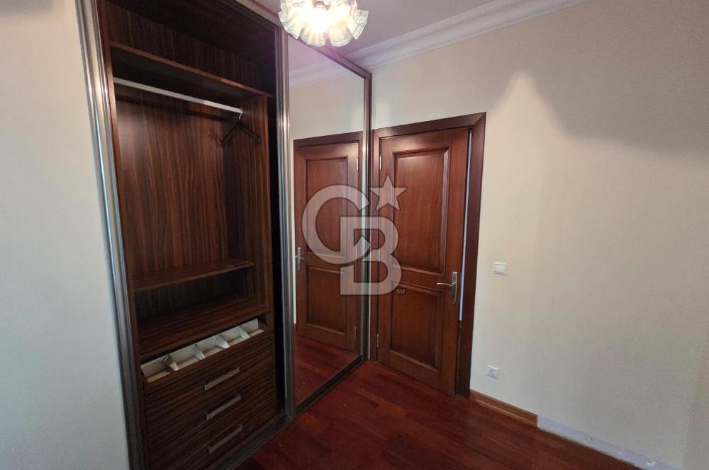 Balmumcuda Müstakil Binada Bahçeli Giriş Katı 4+1 Kiralık Ofis