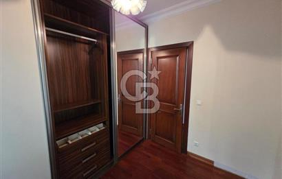 Balmumcuda Müstakil Binada Bahçeli Giriş Katı 4+1 Kiralık Ofis