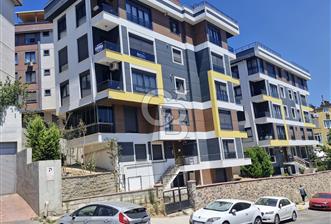 Acıbadem Caddesi zeaamet Sokak satılık 3+1