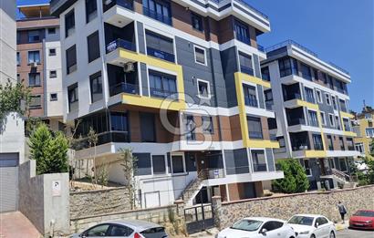 Acıbadem Caddesi zeaamet Sokak satılık 3+1