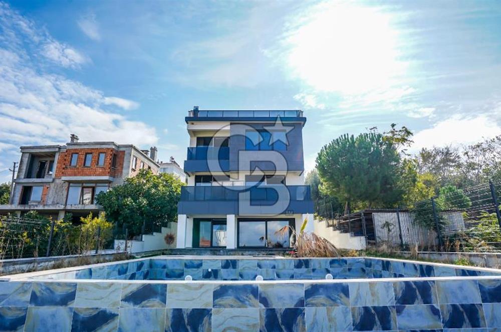 Coldwell Banker güvencesiyle İntepede 6+1 Müstakil Lüks Villa