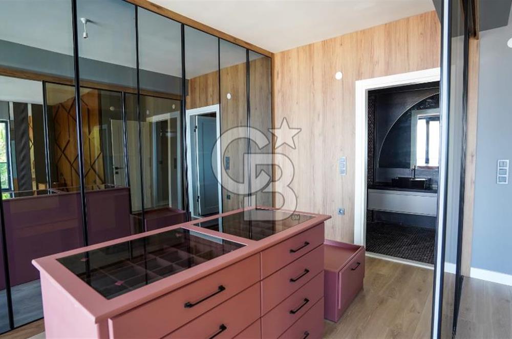Coldwell Banker güvencesiyle İntepede 6+1 Müstakil Lüks Villa