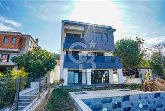 Coldwell Banker güvencesiyle İntepede 6+1 Müstakil Lüks Villa