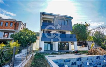Coldwell Banker güvencesiyle İntepede 6+1 Müstakil Lüks Villa