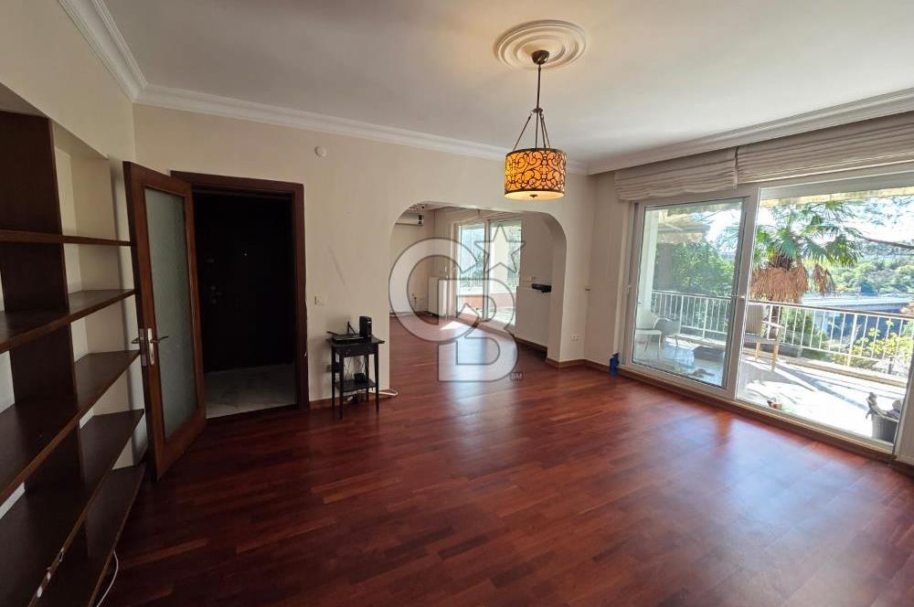 Balmumcuda Müstakil Binada Bahçeli Giriş Katı 4+1 Kiralık Ofis