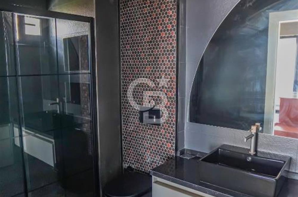 Coldwell Banker güvencesiyle İntepede 6+1 Müstakil Lüks Villa