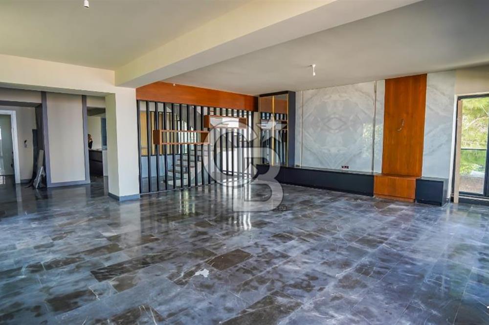 Coldwell Banker güvencesiyle İntepede 6+1 Müstakil Lüks Villa