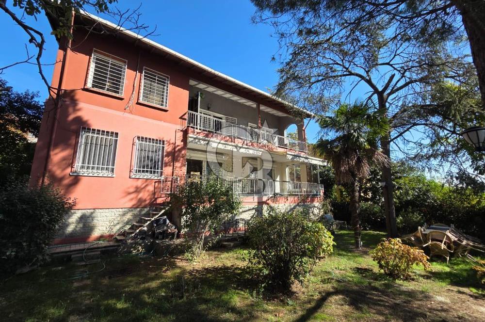 Balmumcuda Müstakil Binada Bahçeli Giriş Katı 4+1 Kiralık Ofis