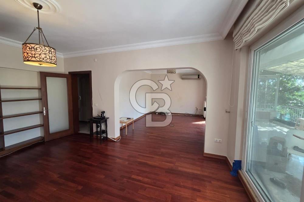 Balmumcuda Müstakil Binada Bahçeli Giriş Katı 4+1 Kiralık Ofis