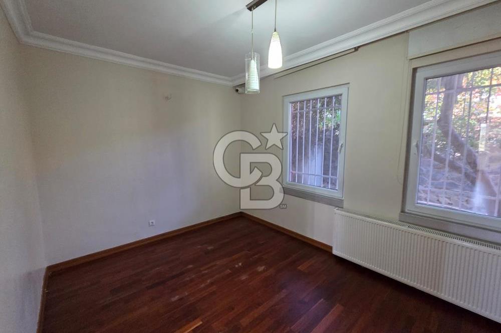 Balmumcuda Müstakil Binada Bahçeli Giriş Katı 4+1 Kiralık Ofis
