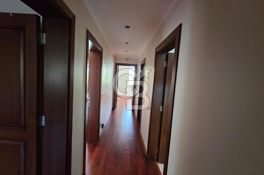 Balmumcuda Müstakil Binada Bahçeli Giriş Katı 4+1 Kiralık Ofis