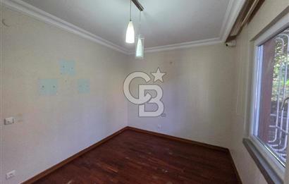 Balmumcuda Müstakil Binada Bahçeli Giriş Katı 4+1 Kiralık Ofis