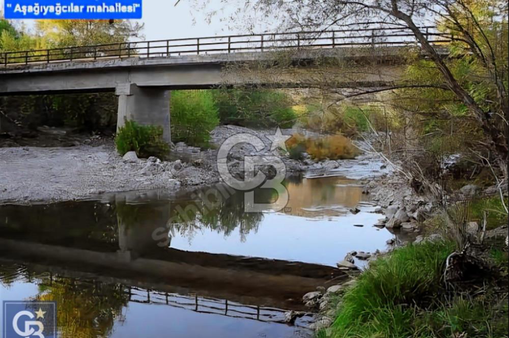 Balıkesir/Dursunbey Aşağıyağcılar'da asfalta cepheli 1741m2...