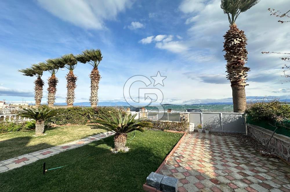 Cundada Denize Sıfır Lüks ve Konforlu Satılık 5+1 Villa