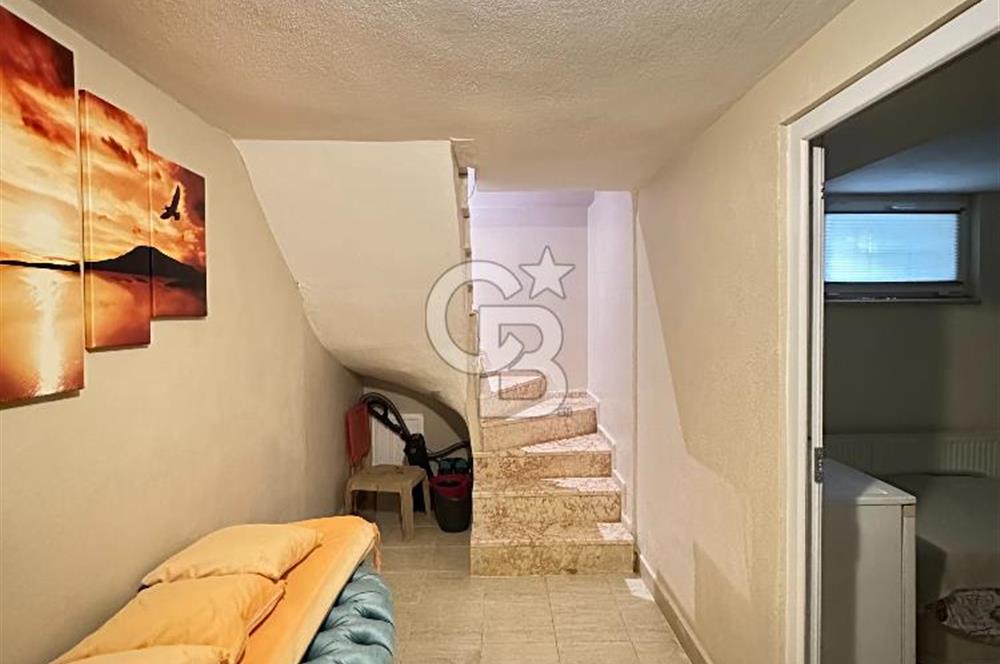Cundada Denize Sıfır Lüks ve Konforlu Satılık 5+1 Villa