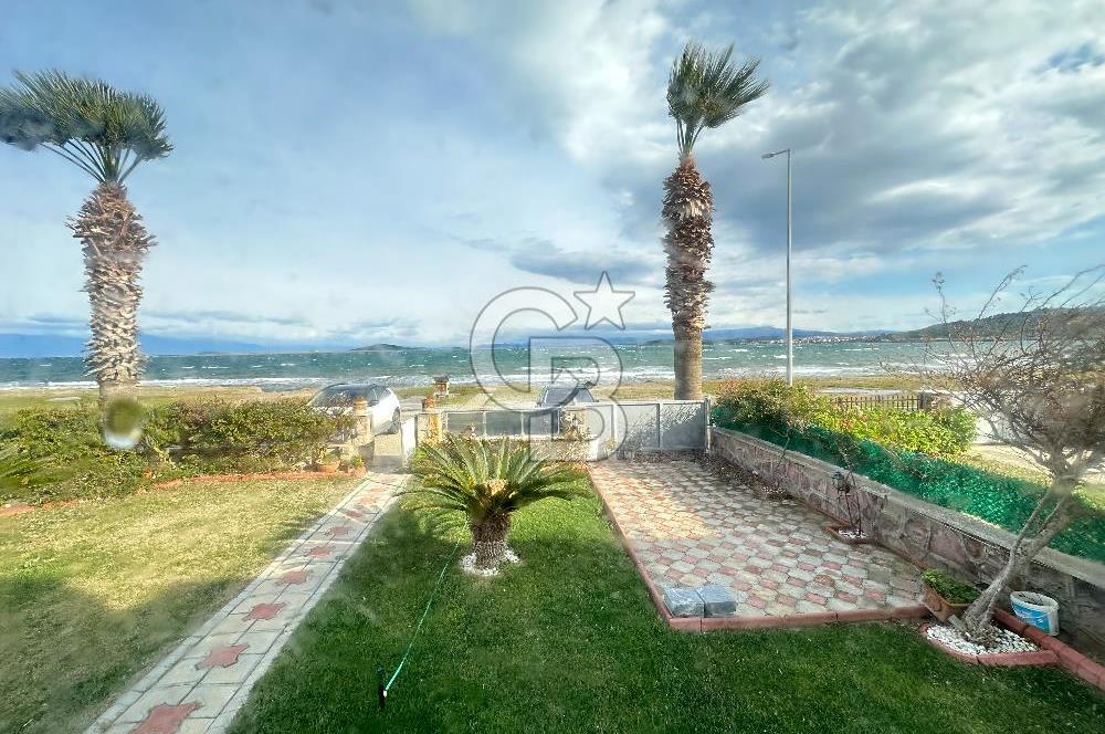 Cundada Denize Sıfır Lüks ve Konforlu Satılık 5+1 Villa