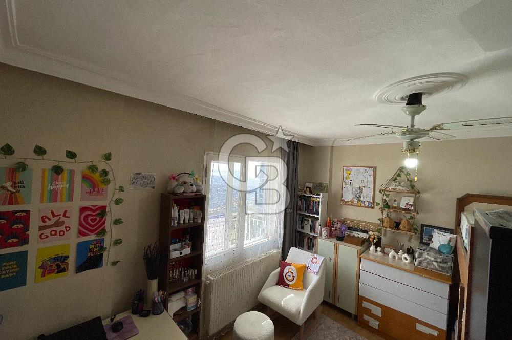 Çiğli İzkent'te Deniz Manzaralı 2+1 Satılık Daire