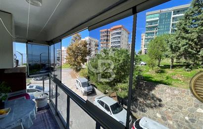Çiğli İzkent'te Deniz Manzaralı 2+1 Satılık Daire