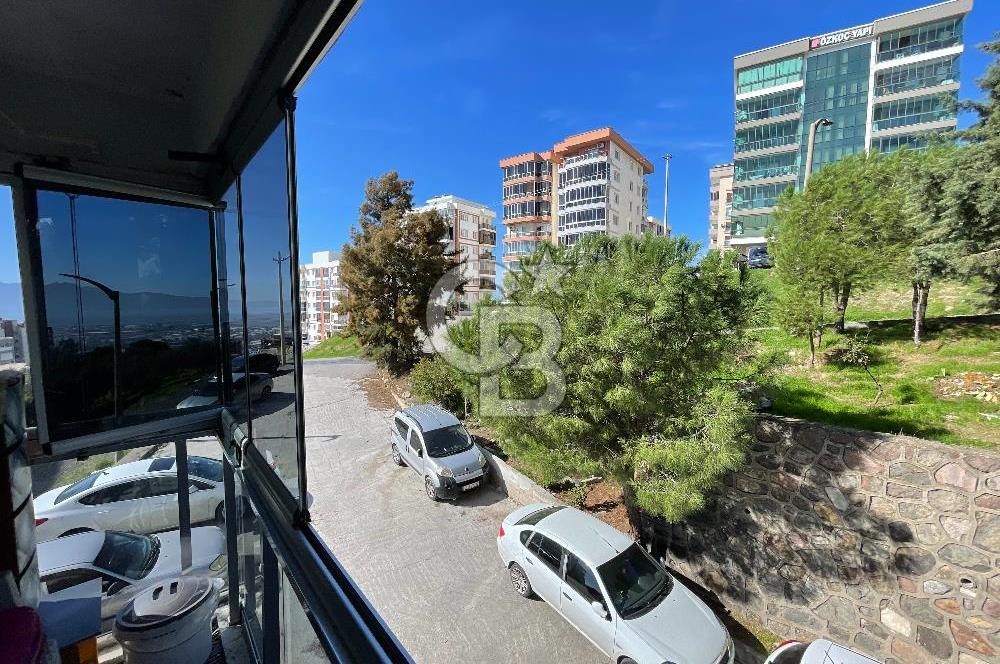 Çiğli İzkent'te Deniz Manzaralı 2+1 Satılık Daire