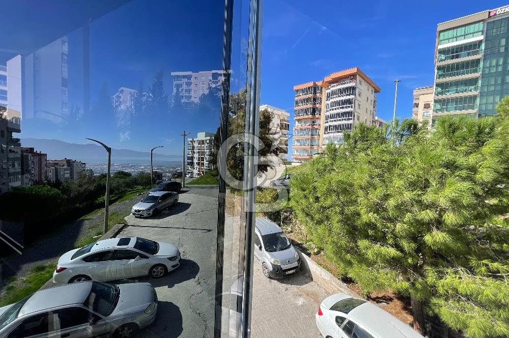 Çiğli İzkent'te Deniz Manzaralı 2+1 Satılık Daire