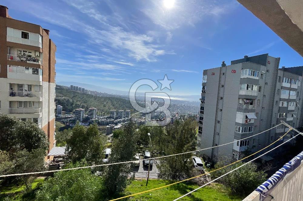 Çiğli İzkent'te Deniz Manzaralı 2+1 Satılık Daire