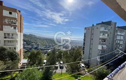 Çiğli İzkent'te Deniz Manzaralı 2+1 Satılık Daire