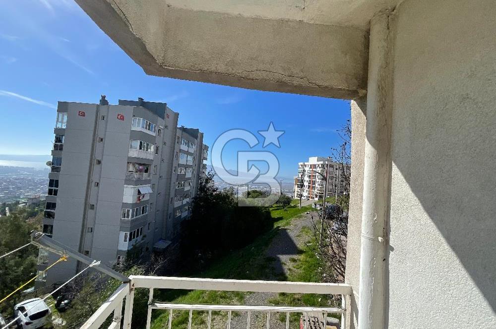 Çiğli İzkent'te Deniz Manzaralı 2+1 Satılık Daire