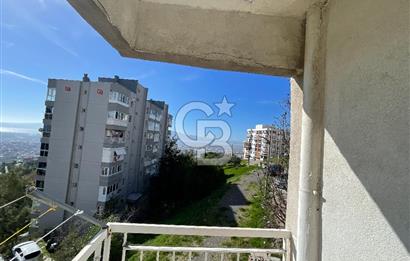 Çiğli İzkent'te Deniz Manzaralı 2+1 Satılık Daire