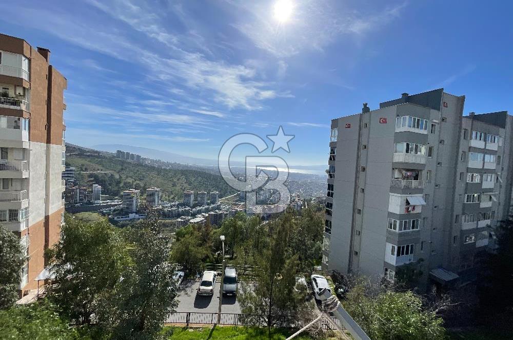 Çiğli İzkent'te Deniz Manzaralı 2+1 Satılık Daire