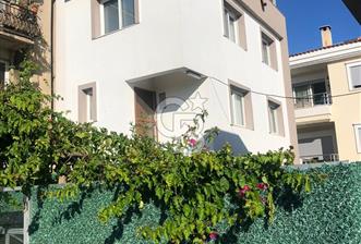 ÇEŞME MERKEZ'DE SATILIK 3+1  TRİPLEKS VİLLA