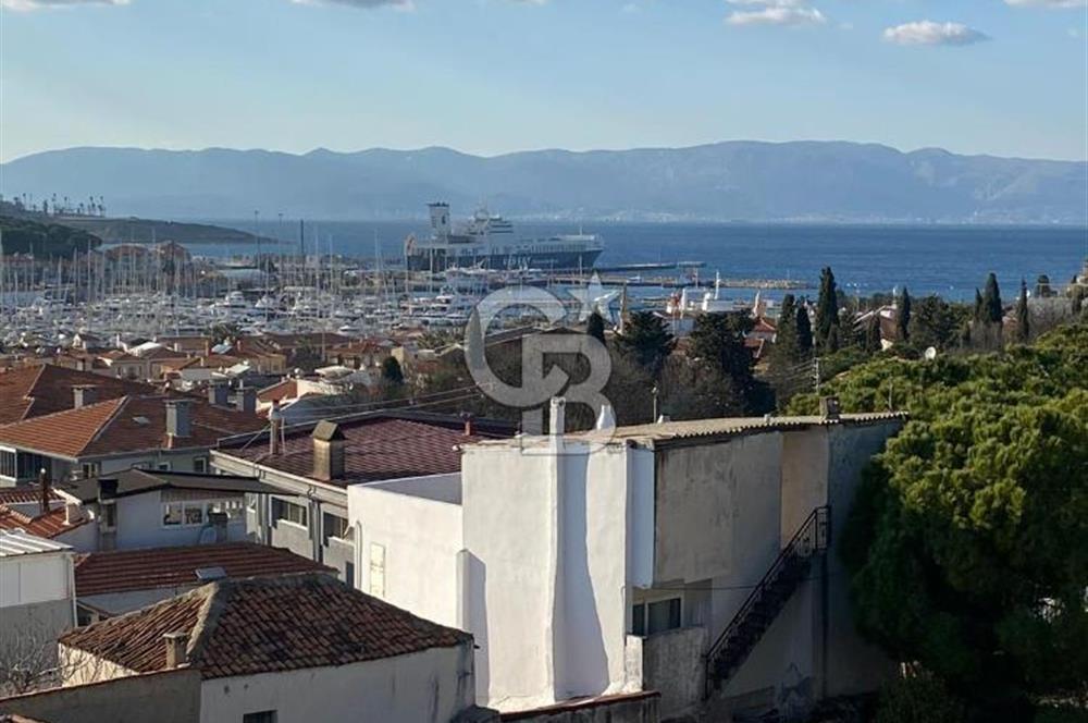 ÇEŞME MERKEZ'DE SATILIK 3+1  TRİPLEKS VİLLA