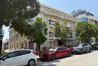 Florya Adakale'de 260m² Lüks Tasarımlı Masrafsız 4+1 Daire