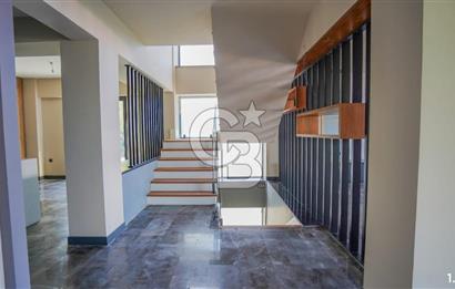 Coldwell Banker güvencesiyle İntepede 6+1 Müstakil Lüks Villa