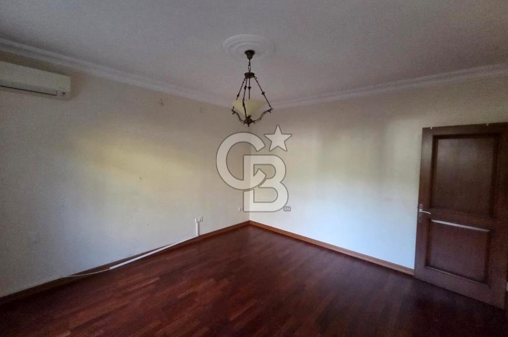 Balmumcuda Müstakil Binada Bahçeli Giriş Katı 4+1 Kiralık Ofis