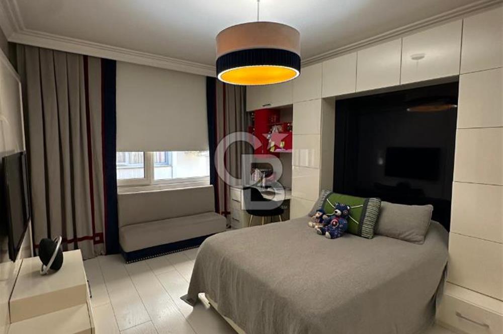Florya Adakale'de 260m² Lüks Tasarımlı Masrafsız 4+1 Daire