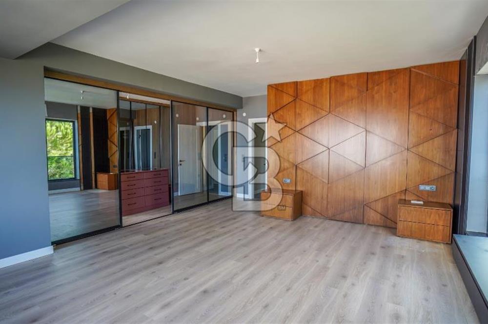 Coldwell Banker güvencesiyle İntepede 6+1 Müstakil Lüks Villa