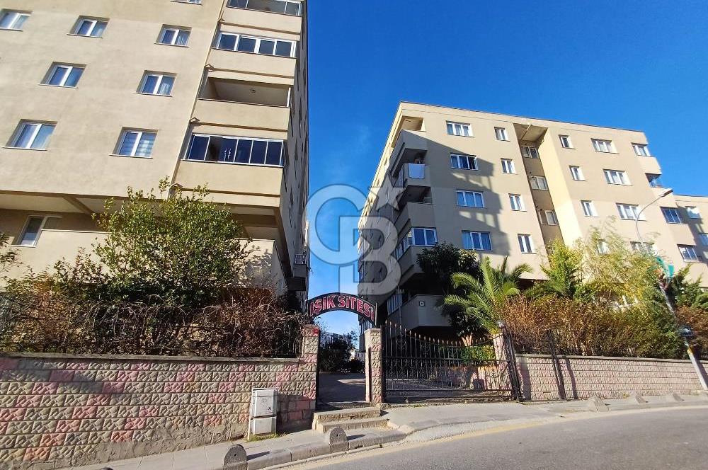 Çekmeköy Mehmet Akif Mah Işık Sitesi Satılık 2+1 Daire