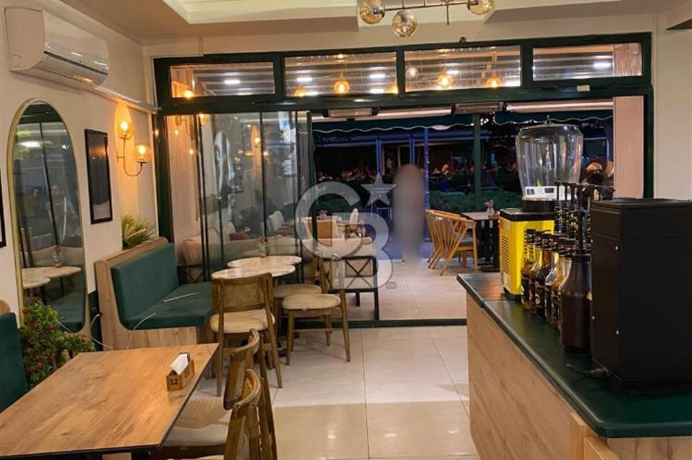 Karşıyaka Merkezde, Çarşı, İzbana Yürüme Mesafesinde Devren Kafe
