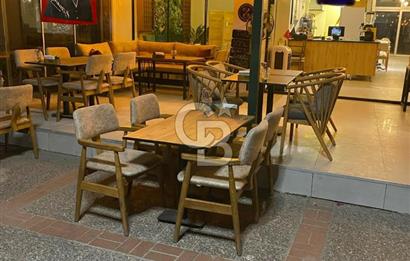Karşıyaka Merkezde, Çarşı, İzbana Yürüme Mesafesinde Devren Kafe