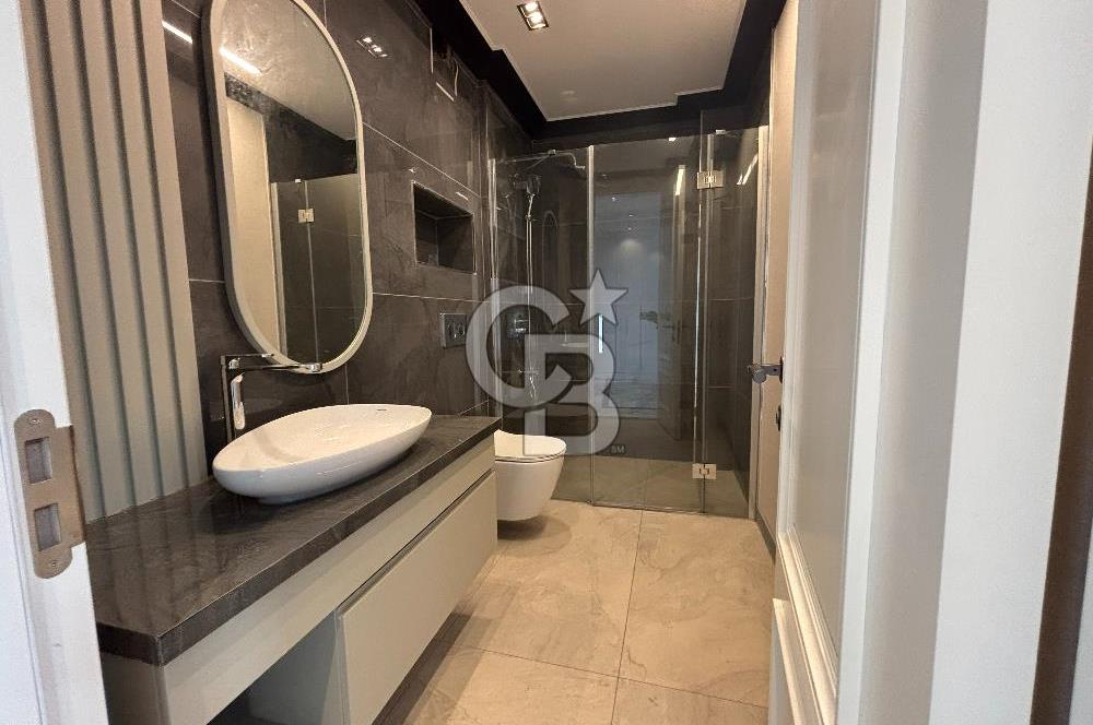 BAĞDAT CADDESİ PARALELİNDE KAPALI GARAJ VE HAVUZLU LÜX 4+1 VİLLA