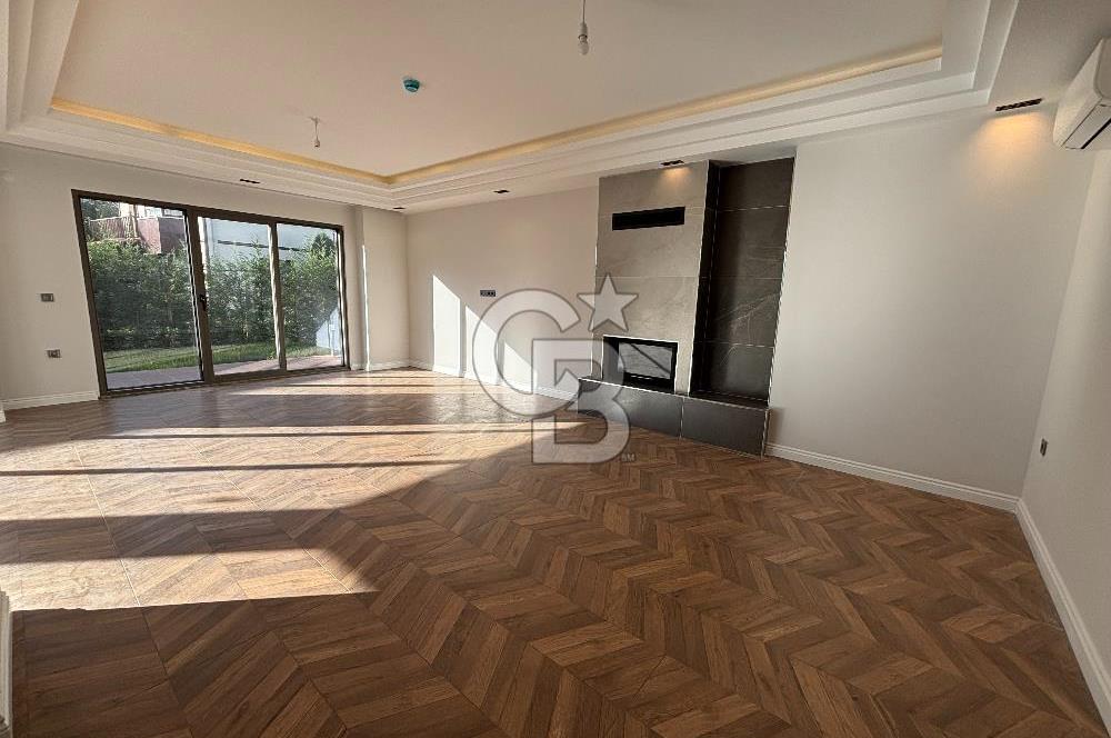 BAĞDAT CADDESİ PARALELİNDE KAPALI GARAJ VE HAVUZLU LÜX 4+1 VİLLA