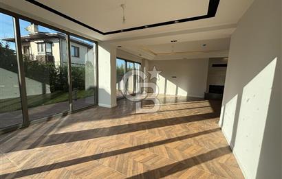 BAĞDAT CADDESİ PARALELİNDE KAPALI GARAJ VE HAVUZLU LÜX 4+1 VİLLA