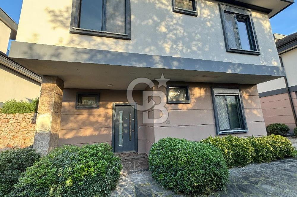 BAĞDAT CADDESİNE YÜRÜME MESAFESİNDE MÜSTAKİL HAVUZLU 5+1 VİLLA