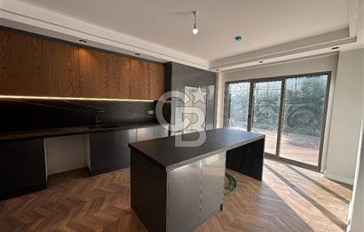 BAĞDAT CADDESİ PARALELİNDE KAPALI GARAJ VE HAVUZLU LÜX 4+1 VİLLA